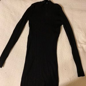 Long sleeve black bodycon dress